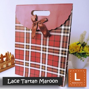 

Paper Bag Motif Ukuran L / Tas Kertas Kado - PLAID