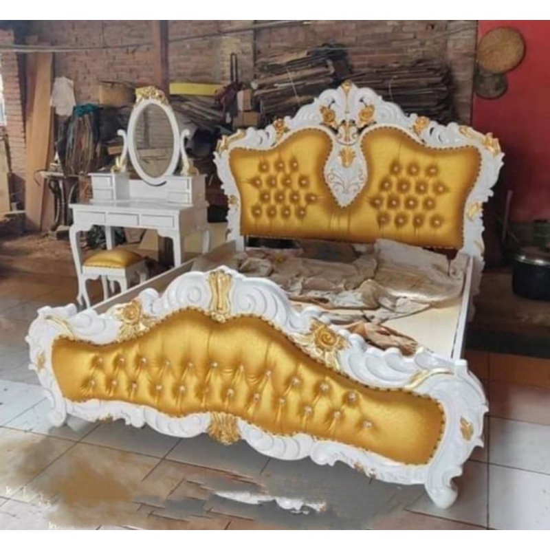 set dipan jati mewah jepara/ranjang jati ukir jepara