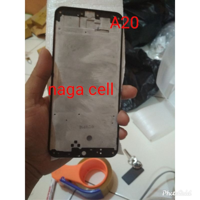 frame lcd samsung A20 A205/ tatakan lcd bezel bazel samsung A20 A205 original