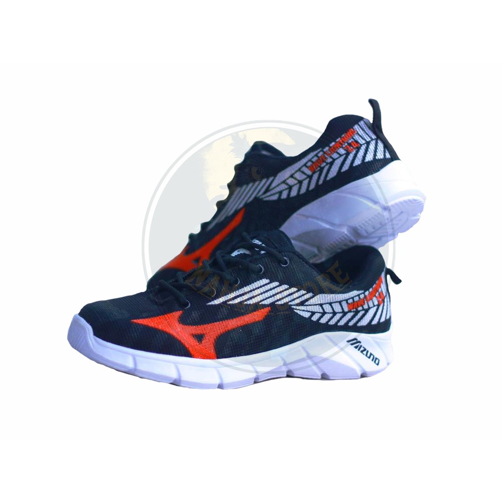 sepatu mizuno lightning