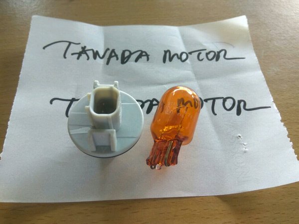 SOKET LAMPU SEN BELAKANG PLUS BOHLAM HONDA CIVIC TURBO  ORIGINAL