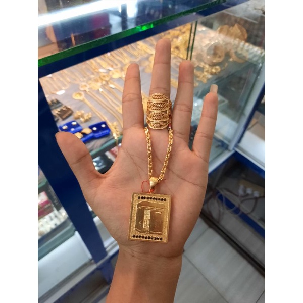 Kalung medan dan cincin lapis emas