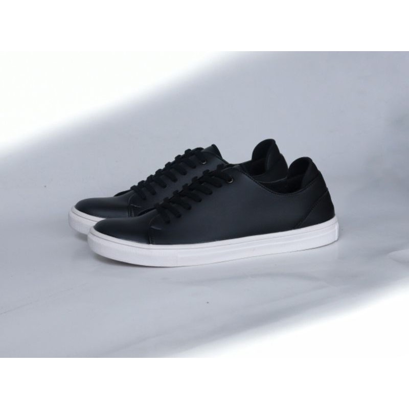 TROY FULLBLACK |WOLF x HEROES| Sepatu Sneakers Pria Kulit Casual Hitam Kasual Polos Original CH leather