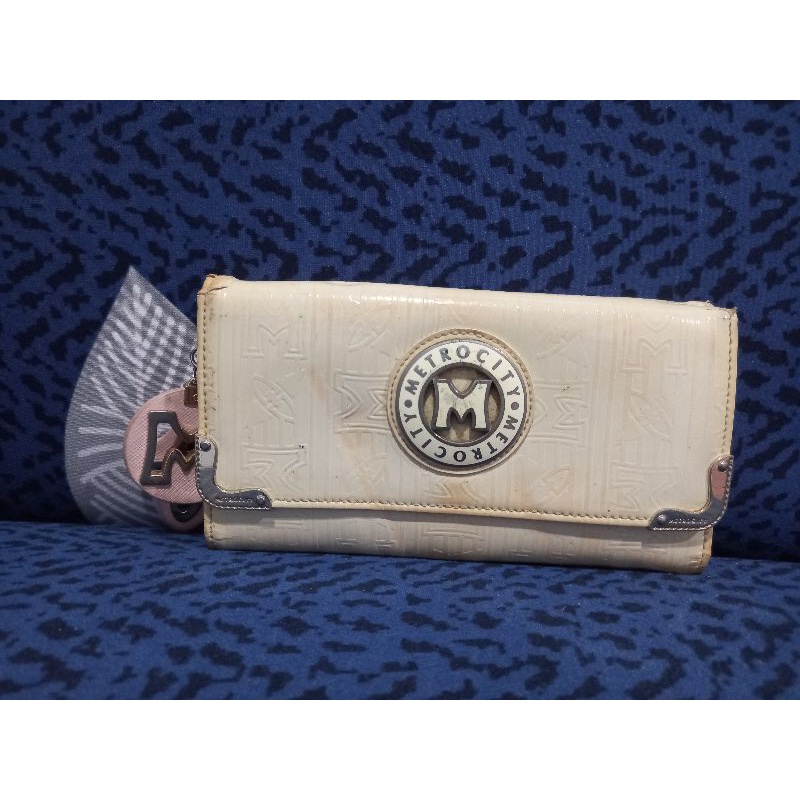 Dompet Metrocity Preloved