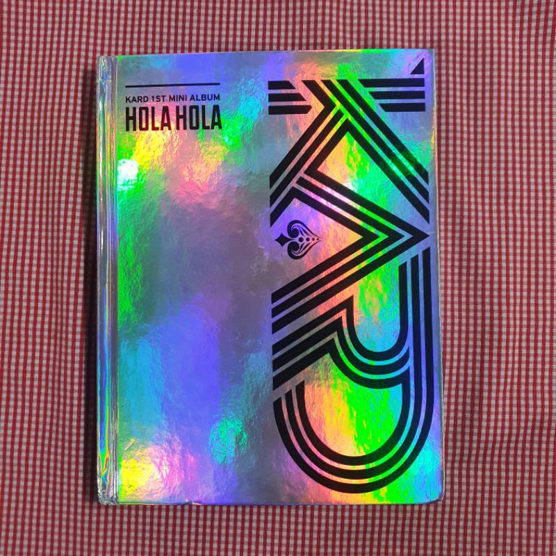 KARD 1st Mini Album - Hola Hola (without pc)