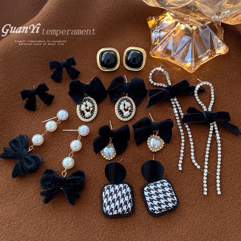 Anting Tusuk Mutiara Hitam Gaya Korea vintage Untuk Wanita