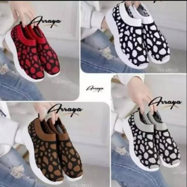 Sepatu Slip on Wanita Tanpa Tali- Motif Tutul