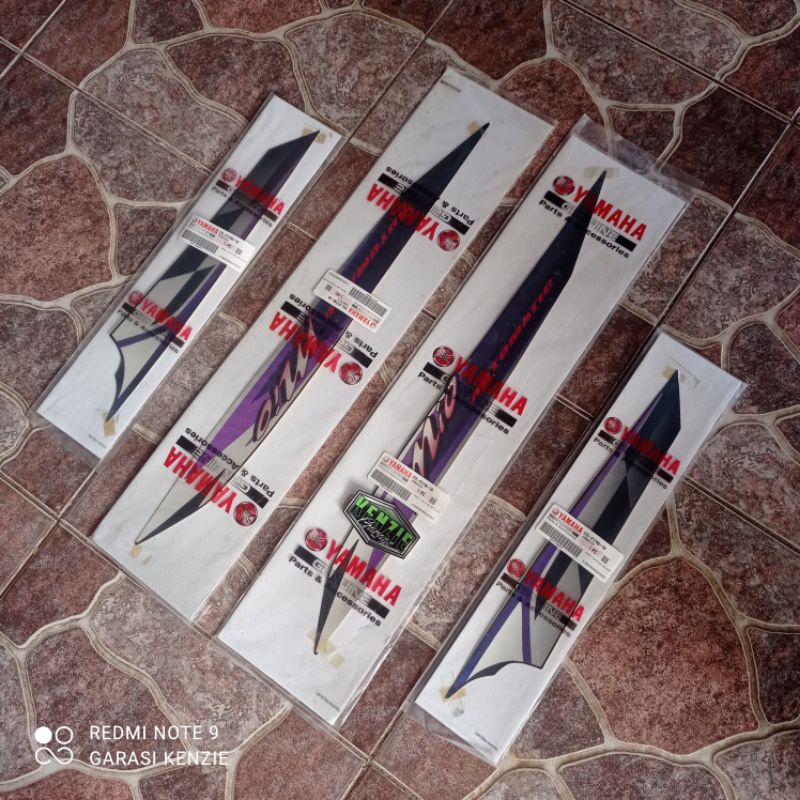Stiker Striping Graphic Striping Yamaha Mio Sporty Hitam 2004 Original