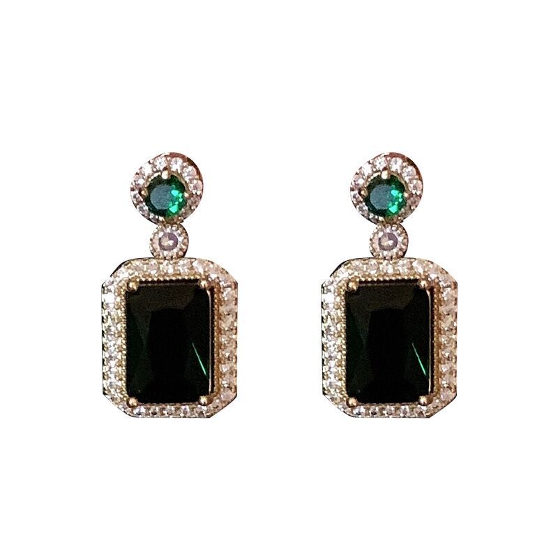 3pcs / Set Kalung + Anting Tusuk Retro Simple Mewah Dengan Emerald Untuk Wanita