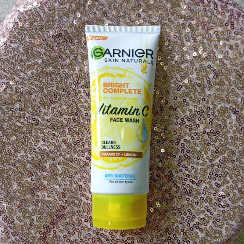 GARNIER BRIGHT COMPLETE VITAMIN C FACE WASH 100 Ml &amp; 50 Ml @MJ