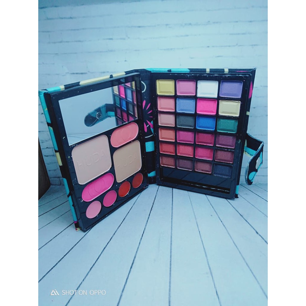 EYeshadow Make Up Dompet 5 in 1 Ukuran Sedang