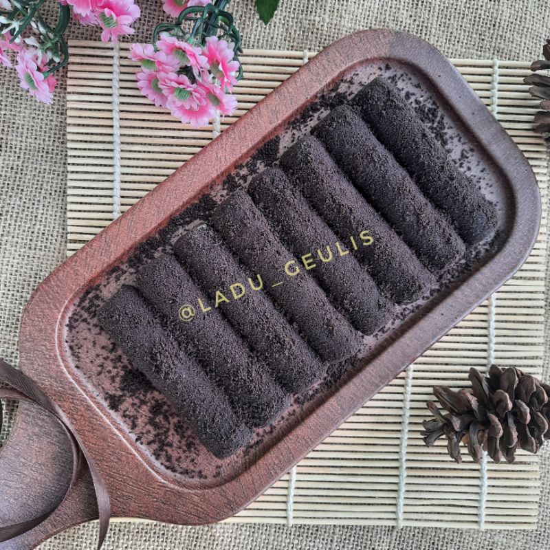 

makanan / cemilan trsadisional khas garut Ladu Geulis rasa oreo