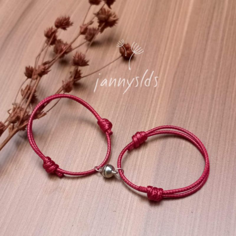 [2pcs] Gelang Couple Magnet Tali Hitam Polos Kapel Pasangan Sahabat Pria Wanita Tali Korea-Maroon