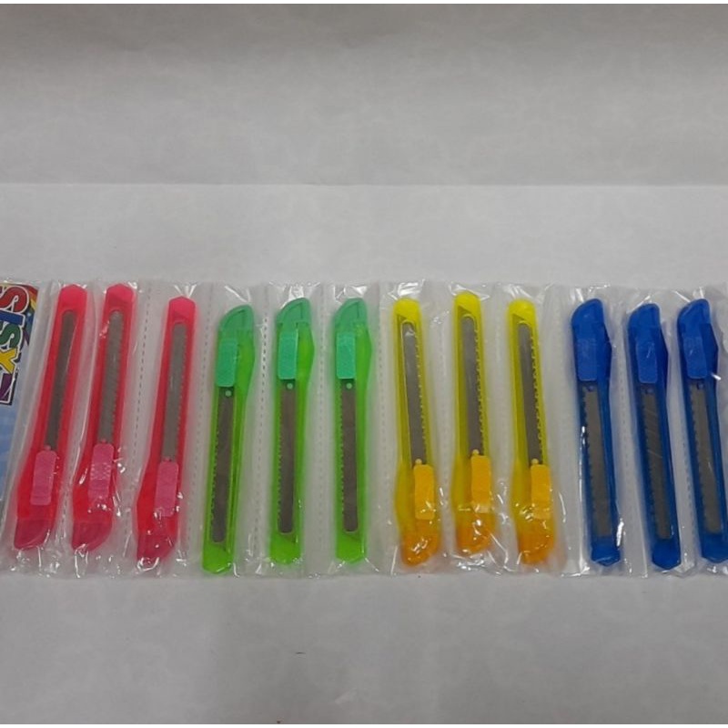 

cutter renceng kecil transparan/dop isi12 pcs