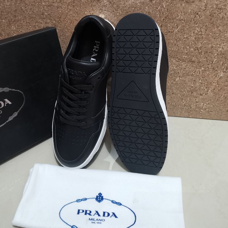 sepatu hitam pr4da sneaker pria type 2022lv mirror shoes men run away kulit asli leather P1SHOES black cowok