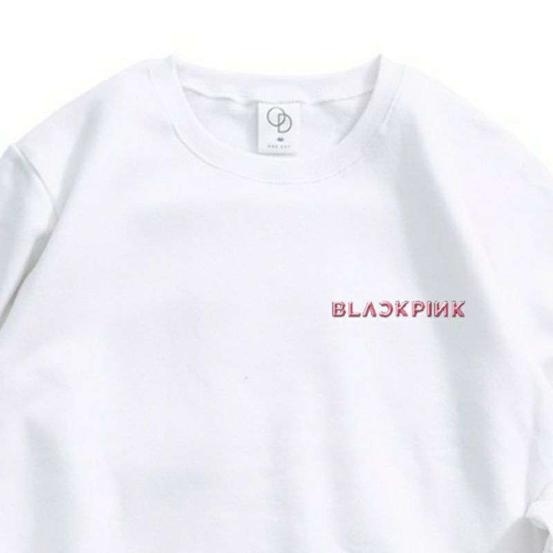 Sweater Lisa Blackpink Logo Kecil