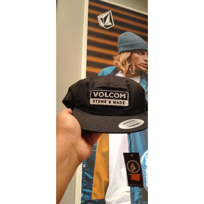 Topi Hype beast Volcom black original 100%