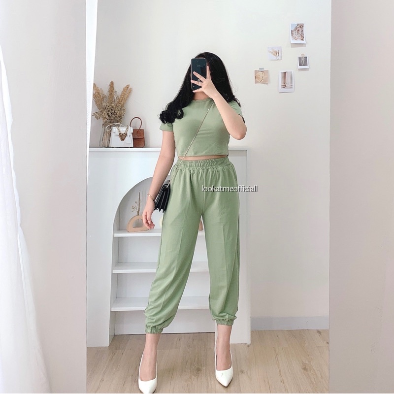 Lookatmeofficial • Zoey Set 2in1 Jogger + Crop Top Premium-Sage green