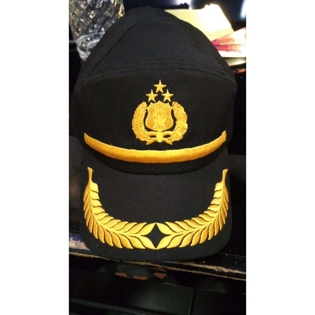 topi polisi pamen