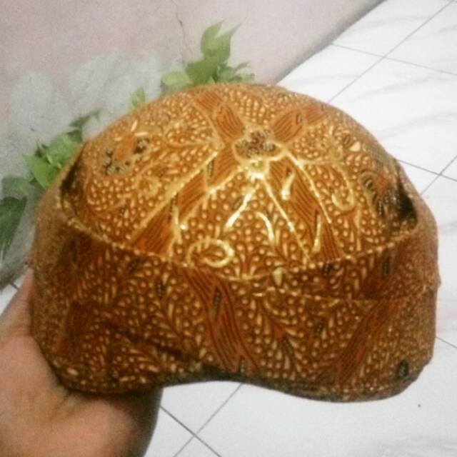 Blangkon pengantin solo bahan jarik sidomukti prodo