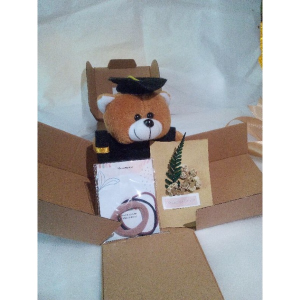 Kadokita | kado wisuda unik | hampers boneka wisuda