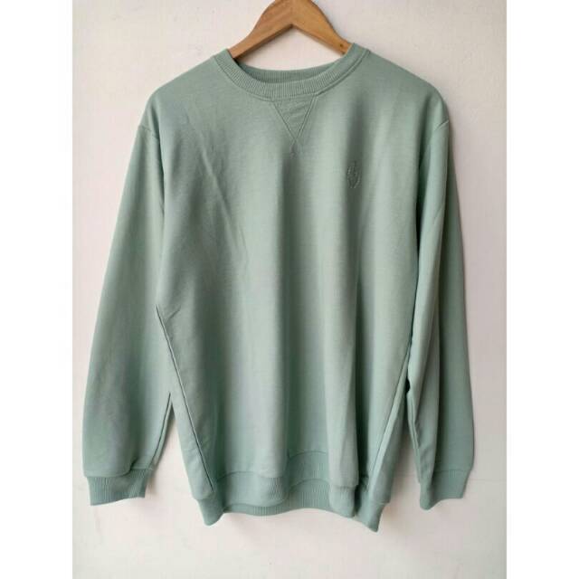 Sweater pria details