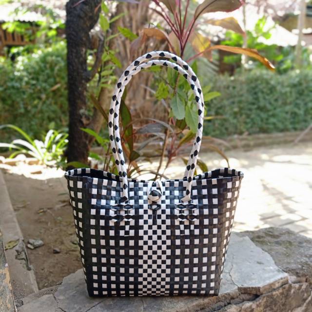 Tas Belanja Monochrome Catur Tengah