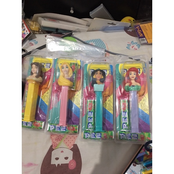 

candy dispenser princess import Random