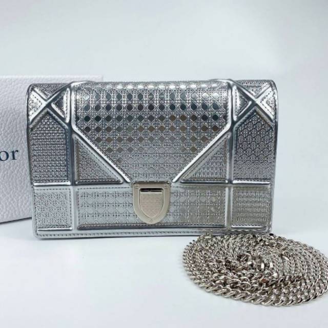 DIOR DIORAMA WOC WALLET ON CHAIN SILVER
