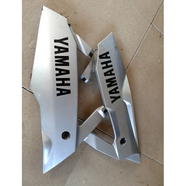 undercowl/fairing bawah r15v3 ori copotan