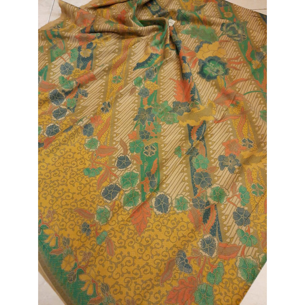 Kain Batik  Solo  Doby Parang Miring Bunga Hijau Kuning 110 