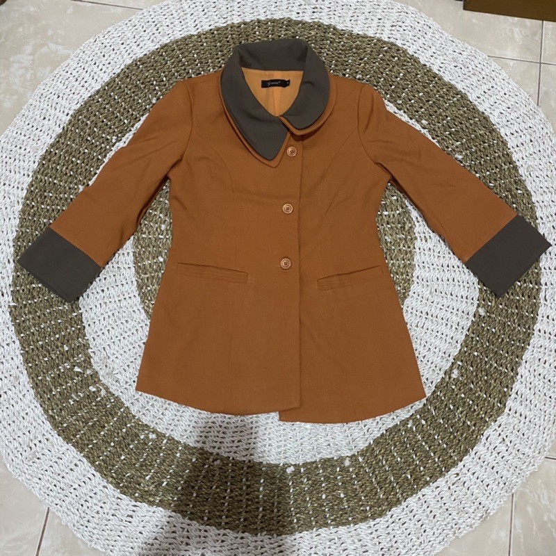 Blazer Kantor Merk Gianina