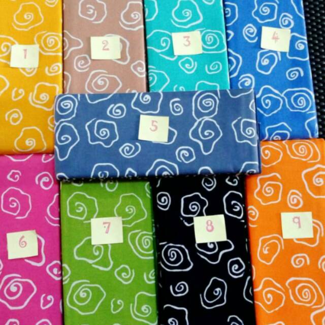 Kain batik motif unik