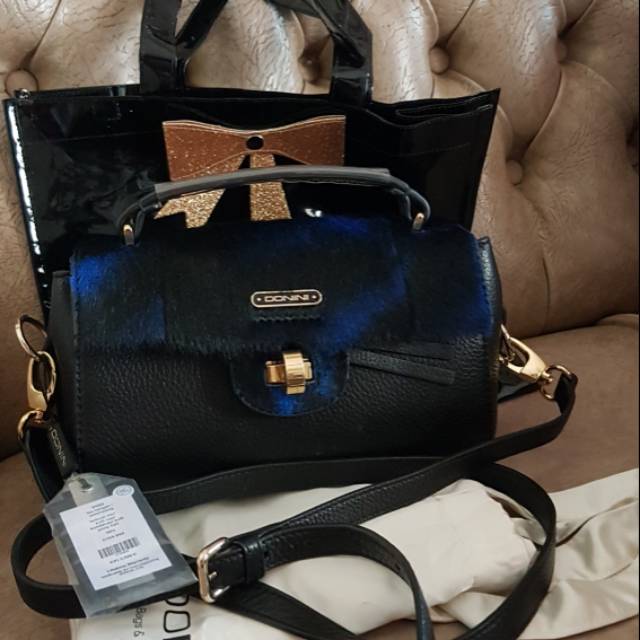 Donini vigo hitam bulu