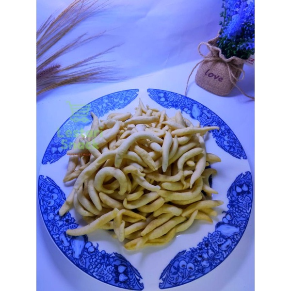 

Cemilan Stik Telor Gabus (Snack Kiloan)