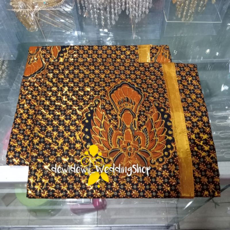 Jarik Prodo Orangtua Besan - Motif truntum Garuda