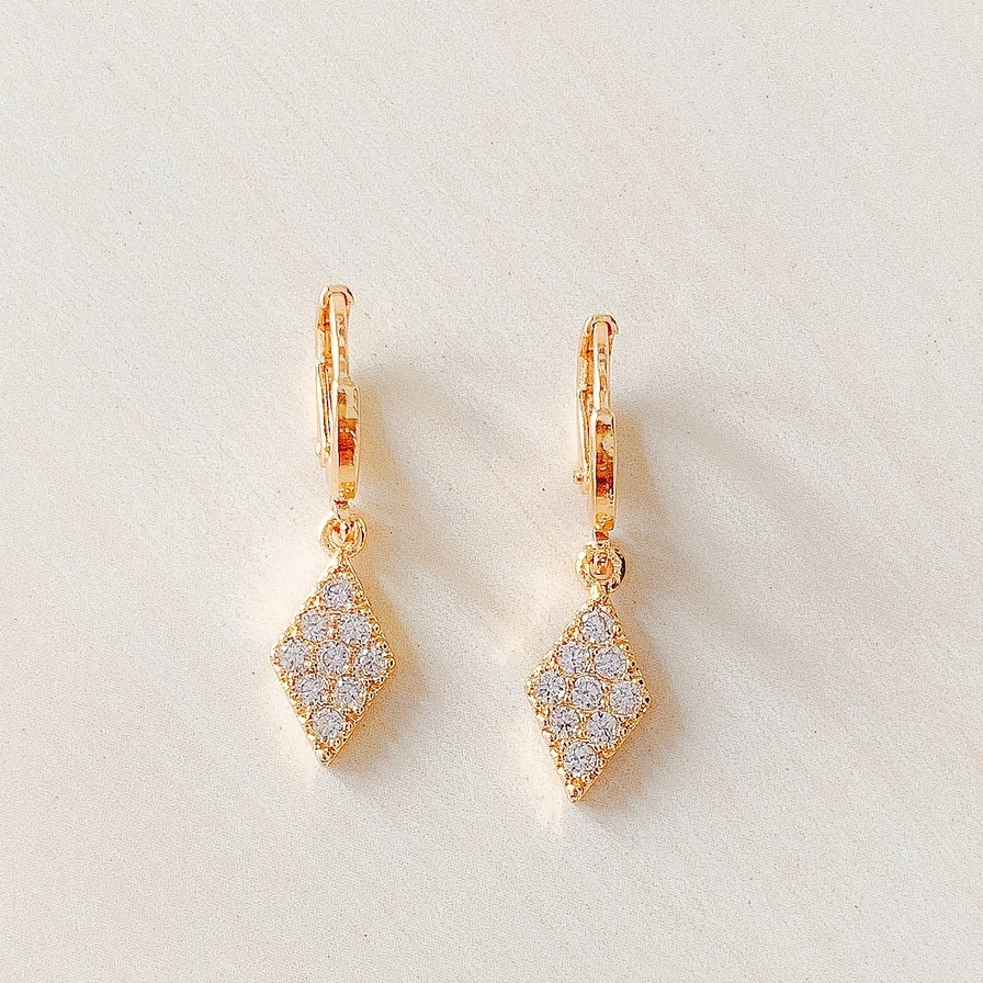 Anting Wanita Model Diamond Shape Zirconia Gold