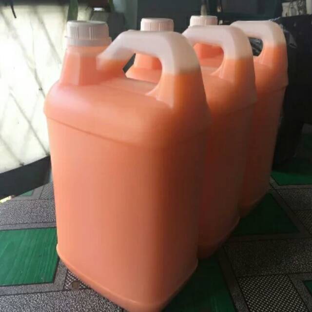 Pengkilap/pelindung/cat body mobil/spray wax literan