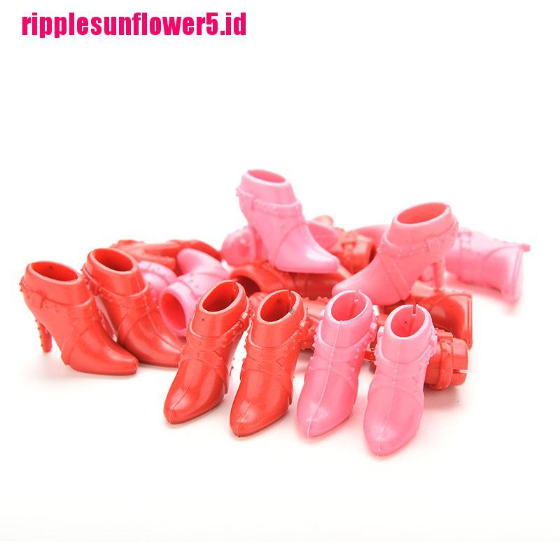 10 Pasang Sepatu High Heels Pendek Warna Acak Untuk Barbie