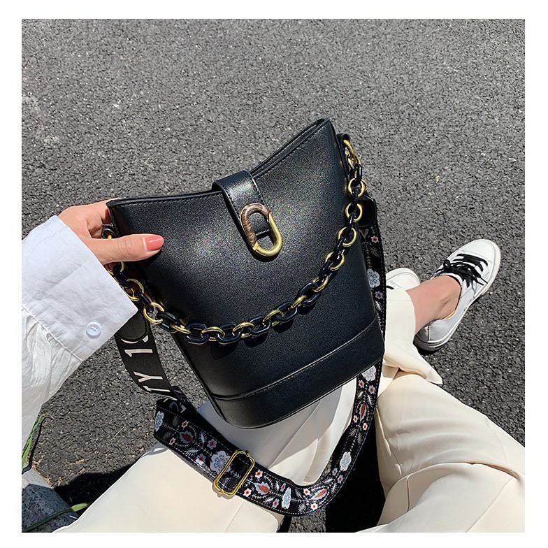 (2PC BISA IKG)GTBI99884628 New Arrival  !!!  Tas Selempang  Tas Wanita Import  Premium Terbaru