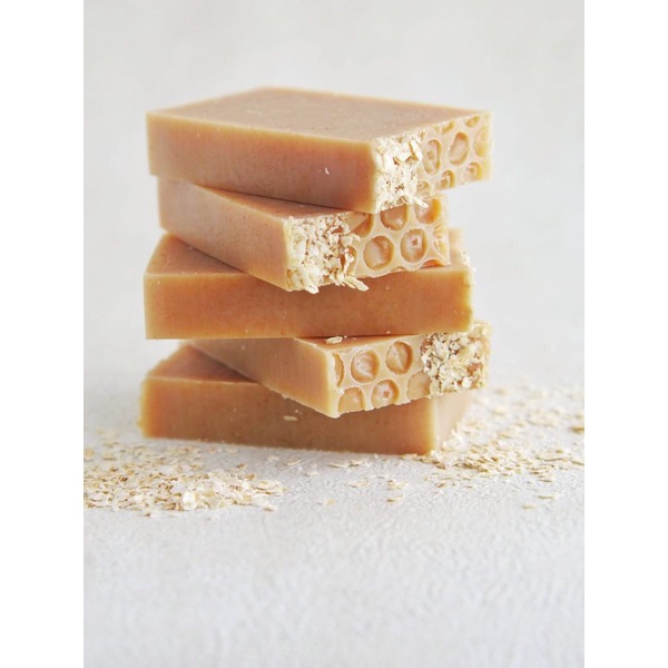 Fomu Handmade Soap -  Milk Goat Honey and Oat - Kulit Kering/Sensitive/Eczema