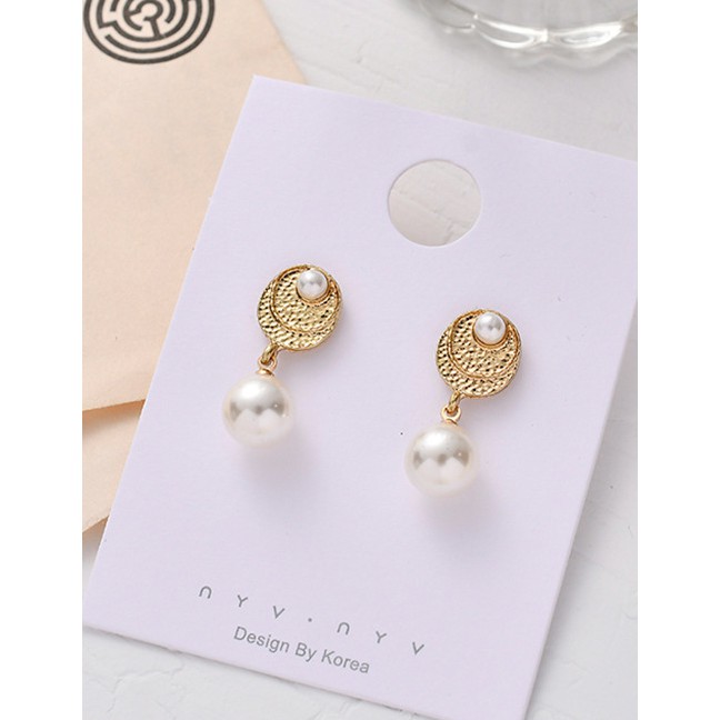 LRC Anting Tusuk Fashion Gold Artificial pearl Geometric Round Metal Stud Earrings D34132