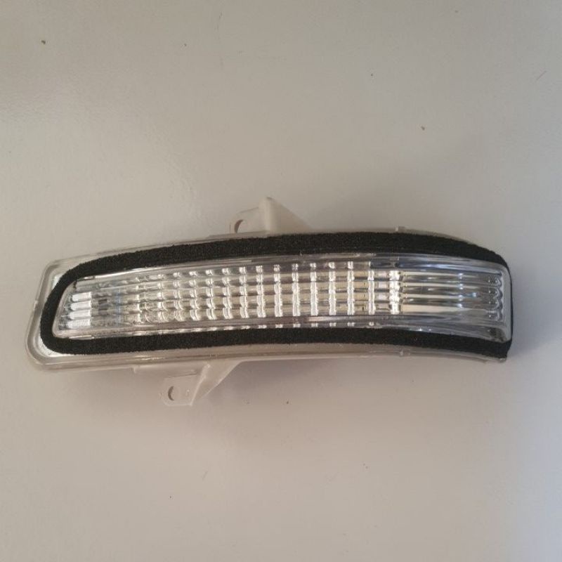 Lampu Sein Spion Ertiga Lama Kiri