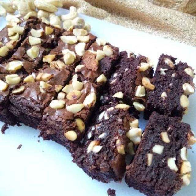 

CASHEW BROWNIES MOCAF (21x10 cm)