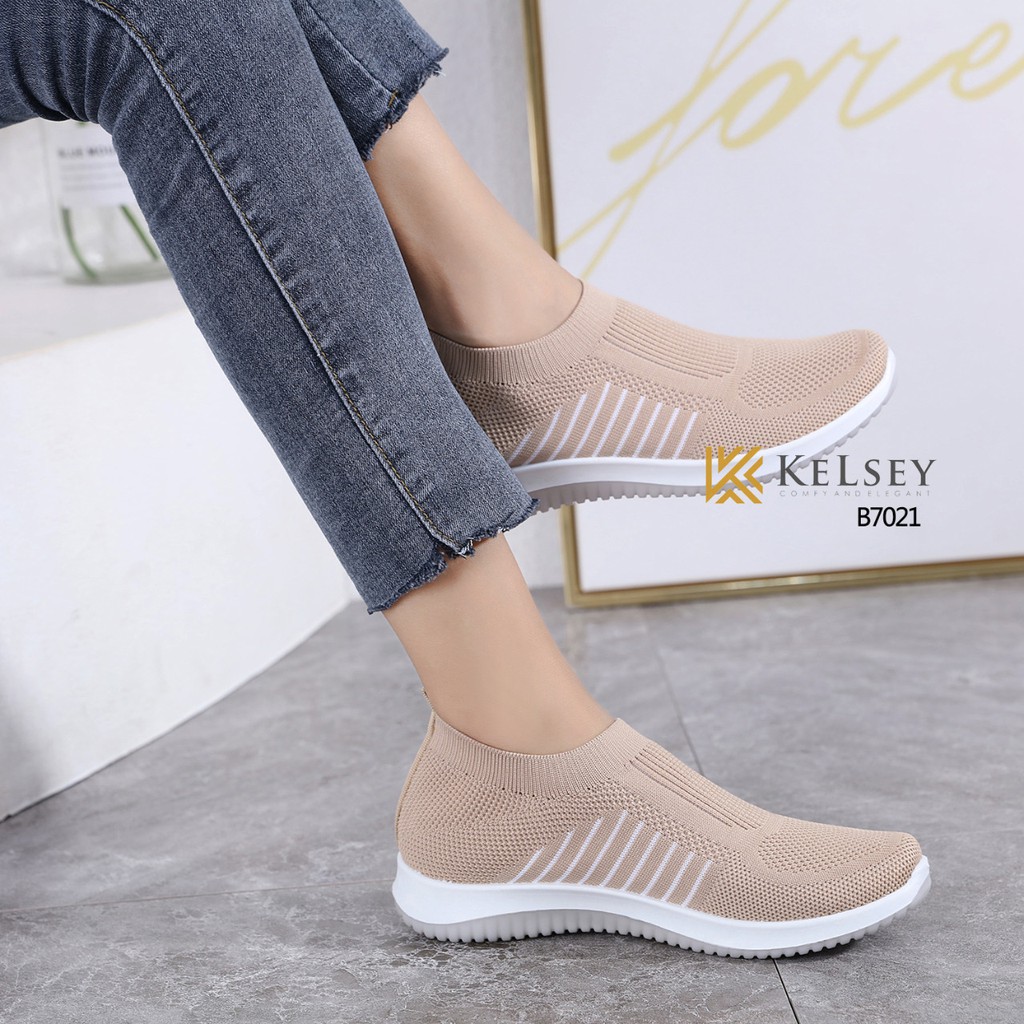 Kelsey Sepatu Wanita Flyknit Flat Shoes / Sepatu Sneakers Wanita B7021