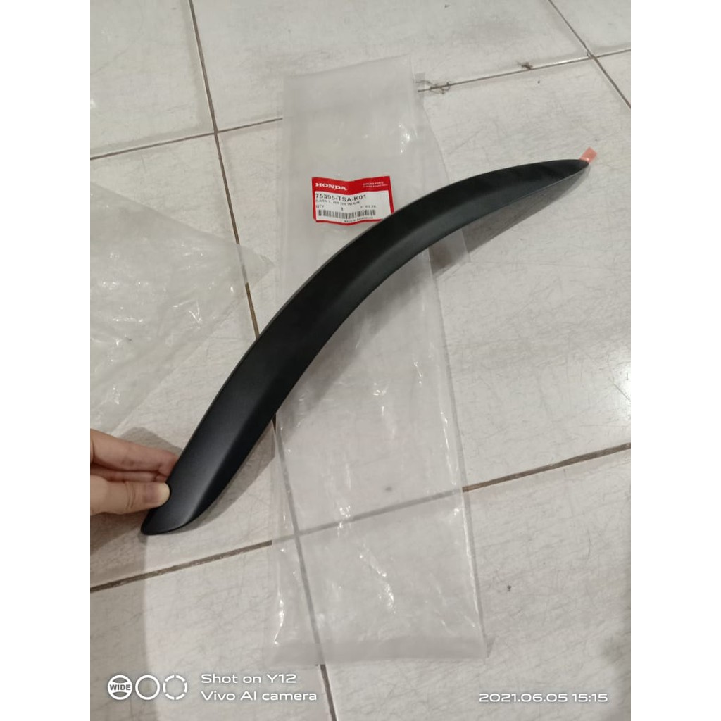 Garnish Spoiler Pintu BELAKANG BRV 2016-2021