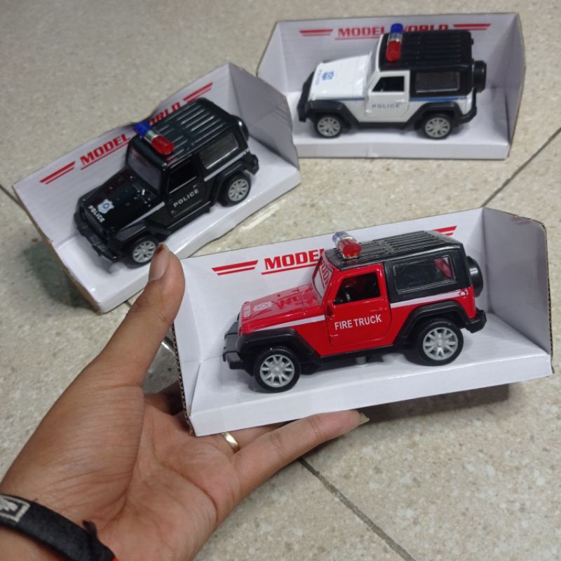 MAINAN ANAK POLICE CAR DIE CAST MODEL WORLD