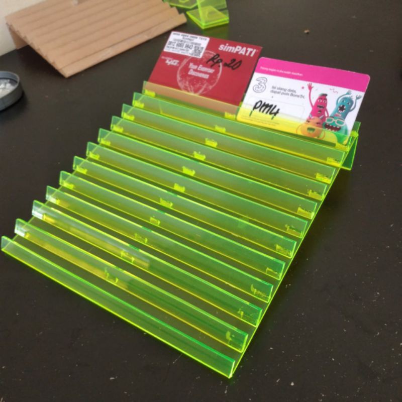 Rak Kartu Perdana/Voucher 12 tingkat