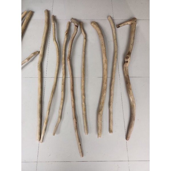 Tongkat  jalan kayu walikukun