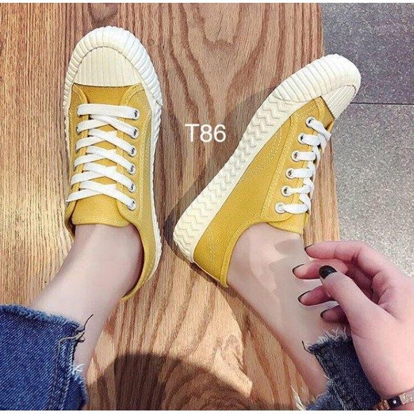 Sepatu sneakers T86